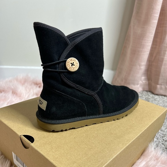 Black Leona UGG Australia Boot - Picture 2 of 4